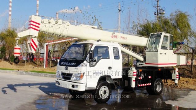 點擊查看詳細信息<br>標題：8噸汽車吊 閱讀次數：2760