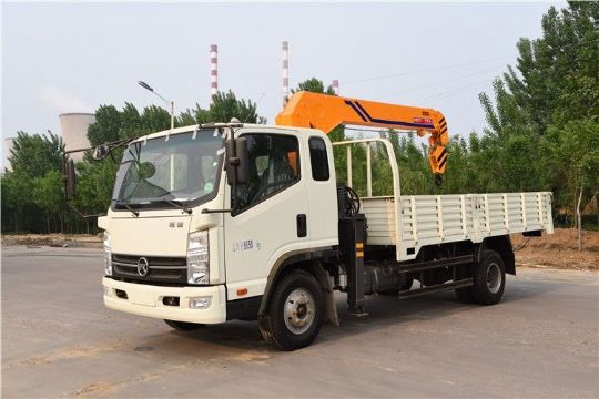 點擊查看詳細信息<br>標題：5噸凱馬隨車吊 閱讀次數：2290