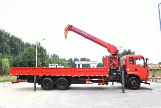 點擊查看詳細信息<br>標題：10噸東風隨車吊 閱讀次數：1544