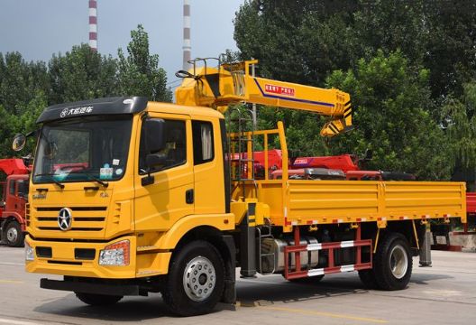 點擊查看詳細信息<br>標題：8噸大運隨車吊 閱讀次數：1587