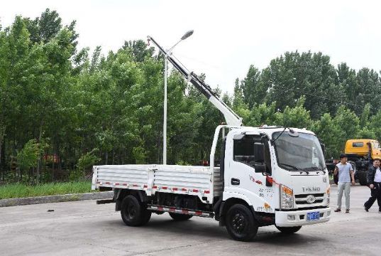 點擊查看詳細信息<br>標題：1.2噸折臂吊 閱讀次數：1467