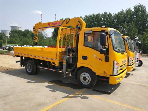 點擊查看詳細信息<br>標題：4噸唐駿隨車吊 閱讀次數：1747