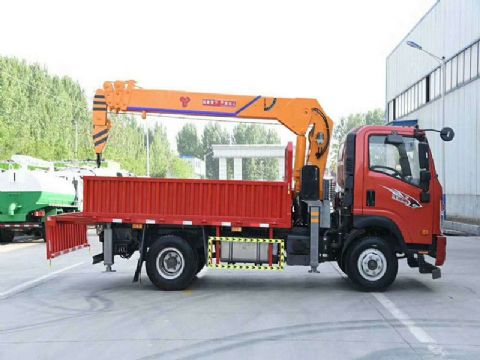 點擊查看詳細信息<br>標題：4噸重汽王牌隨車吊 閱讀次數：1846